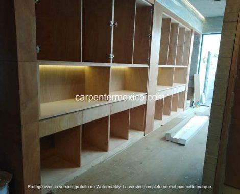 construction site in mexico carpentry
